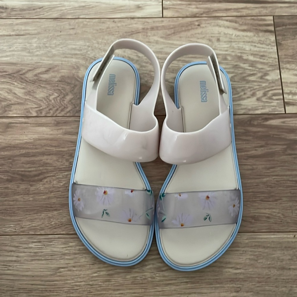 Flower sandals